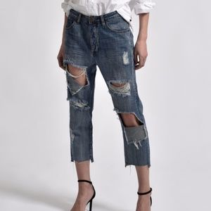 [HOST PICK] One Teaspoon Distressed Step Hem Jeans